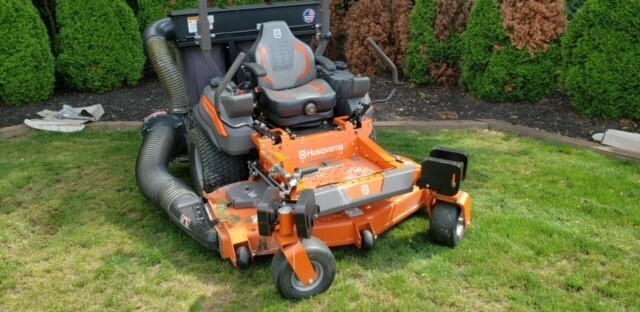 FACTORY DEMO UNIT - Husqvarna Z560L ZERO TURN Mower - 27HP Kawasaki - 60