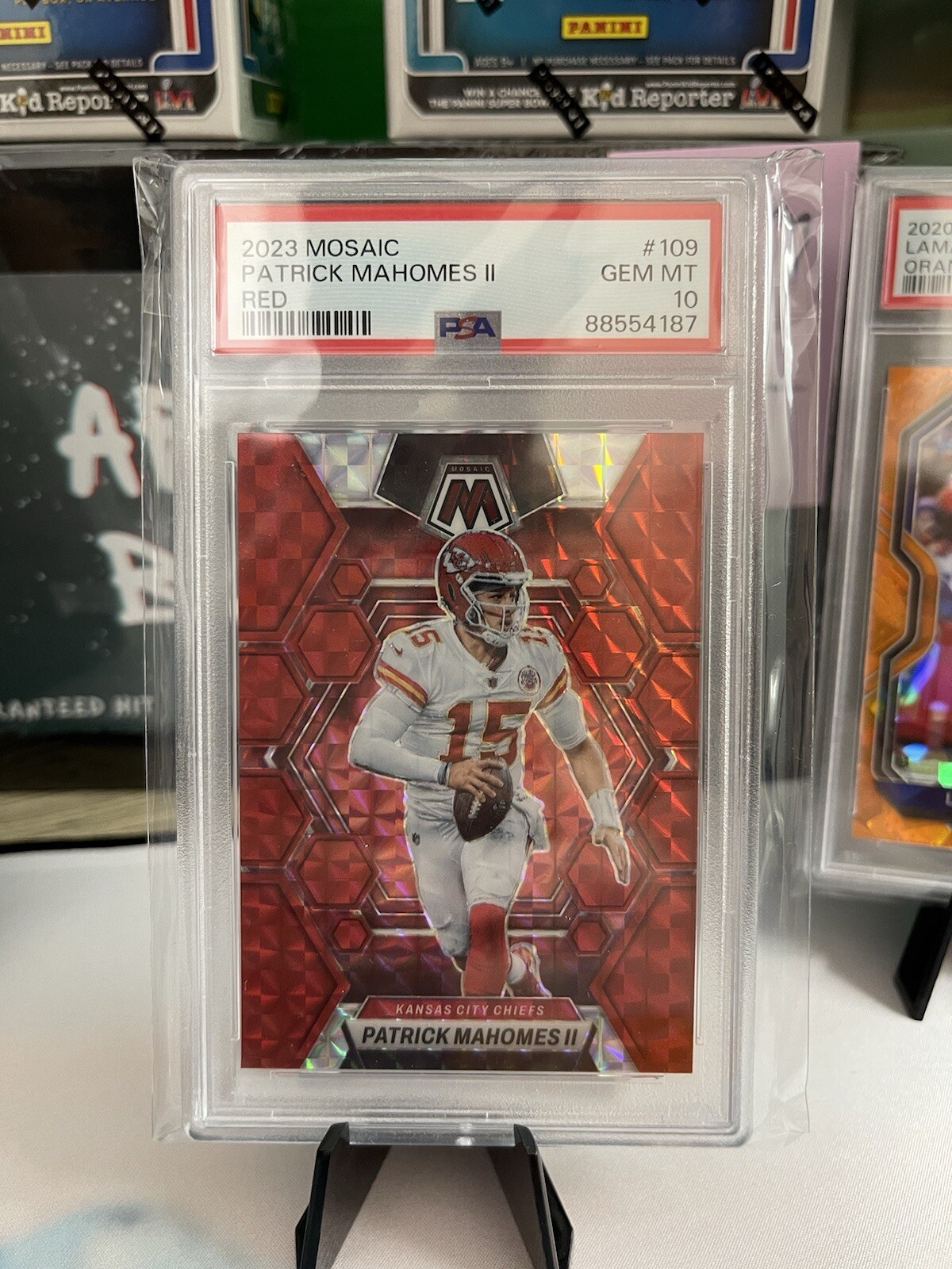 2023 Panini Mosaic - Red Mosaic Prizm #109 Patrick Mahomes II PSA 10