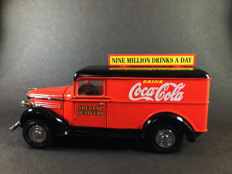 Matchbox 37 1937 GMC Van Coca Cola Coke Special Delivery YPC02-M 1:43 - Image 2 of 3