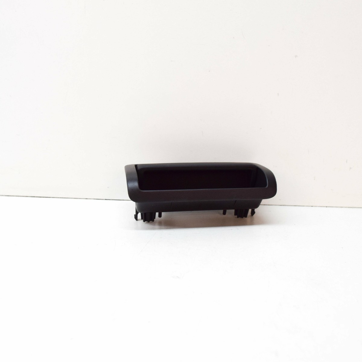 NEW VW TRANSPORTER T5 REAR WING DOOR HANDLE SHELL 7H0827825