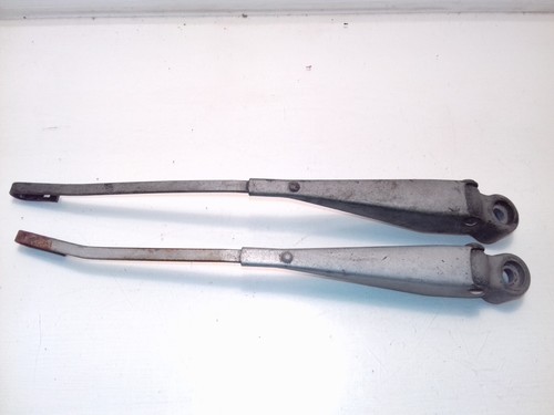 VW Classic Beetle 1972-on Windscreen Wiper Arms Pair (l+r) #111955407/8