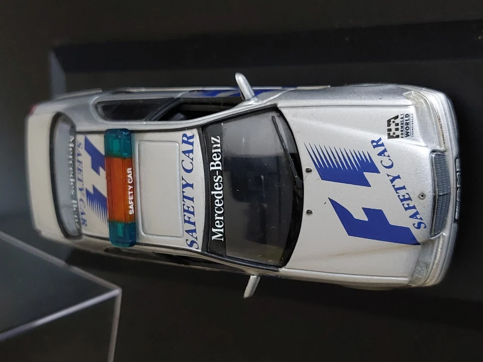 Mercedes C180 DTM Klasse 1 Präsentation IAA 1993 Minichamps échelle 1/43 - Photo 2/4