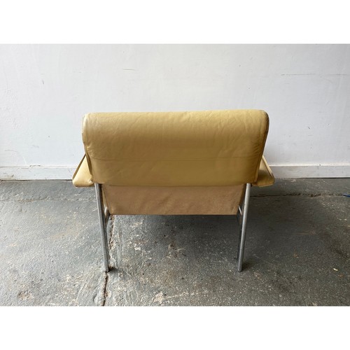 Mid-Century lounge chair byTim Bates for Pieff - Picture 4 of 9