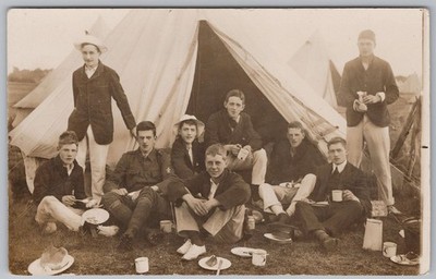 Junge Männer im Militärlager 1920 unbekannter Ort RP Postkarte