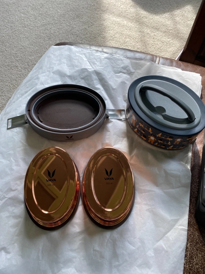 CAJA BENTO ALMUERZO VAYA CON 2 recipientes acabados en cobre y tapa gris con coches NUEVO Foto 4 de 4