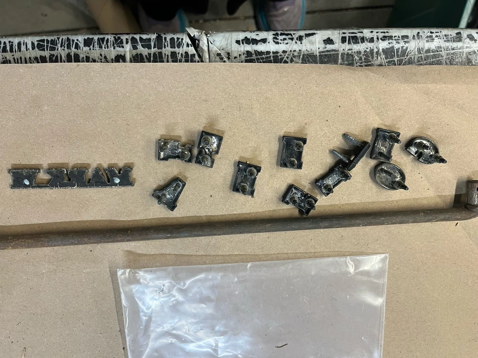 1980-1987 Lincoln CONTINENTAL Mark VI Trunk TRIM LETTERS EMBLEMS OEM 80-87 - Image 4 of 4