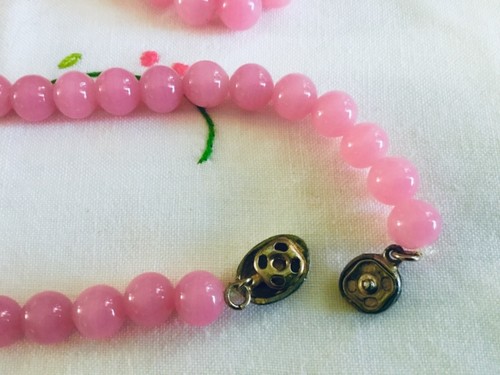 Vtg LES BERNARD Signed Pink Glass Bead Necklace 18” - Picture 5 of 6