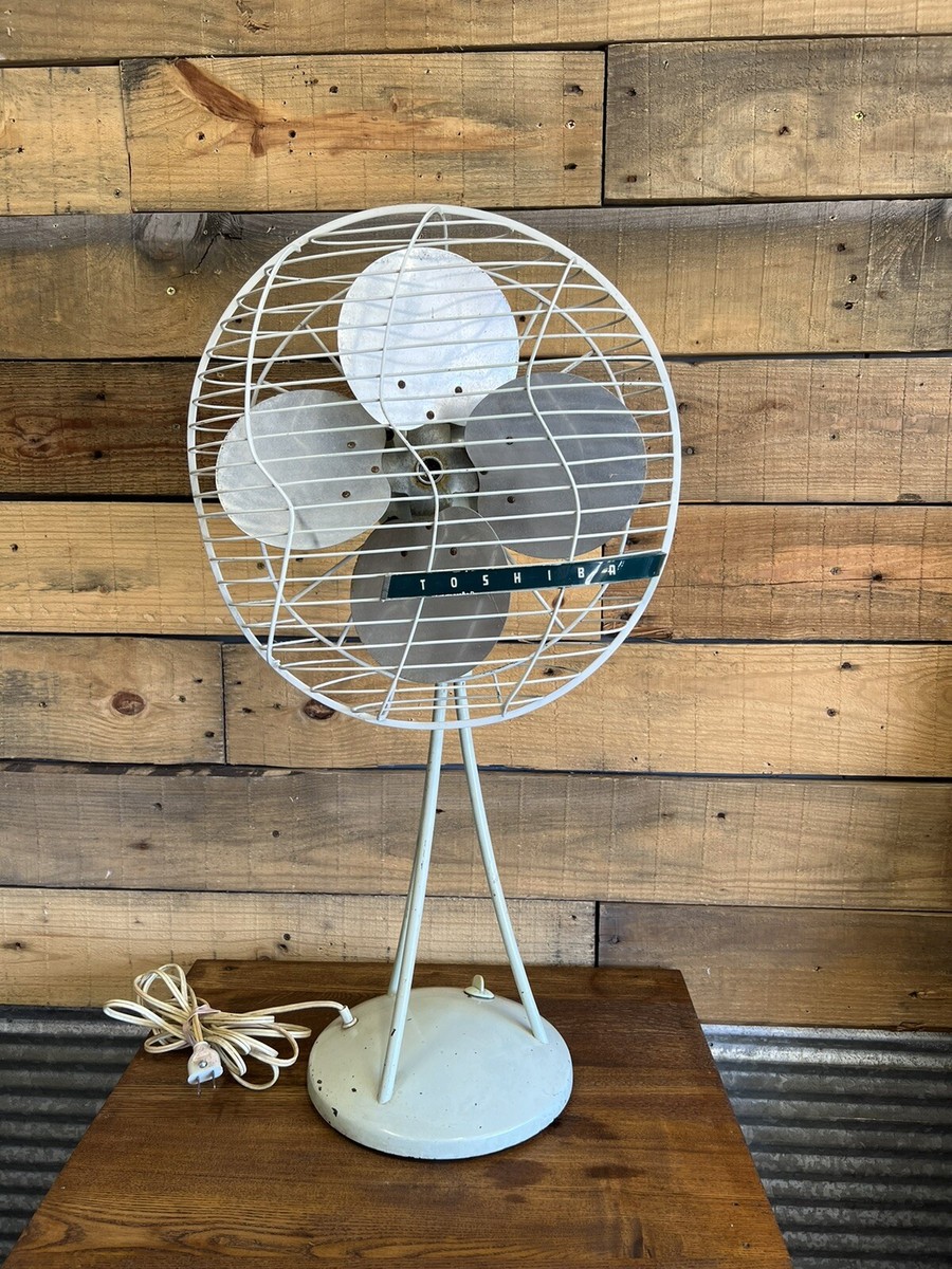 Vintage Toshiba 14” Oscillating Electric Fan MCM Retro Pedestal