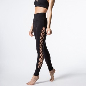 alo interlace leggings