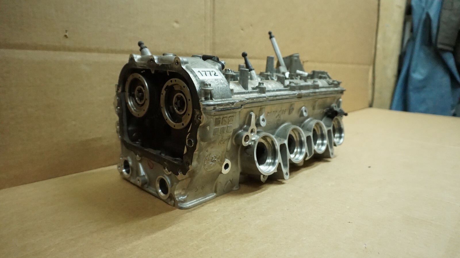 2016-2018 ASTON MARTIN VANTAGE 4.0 V8 LEFT SIDE ENGINE MOTOR CYLINDER HEAD OEM