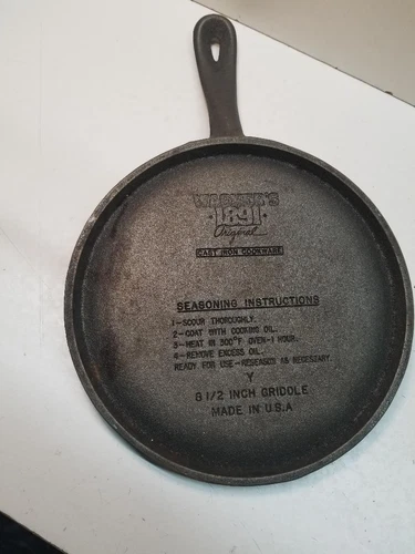 Wagner's 1891 Original Cast Iron 8 1/2 Inch Griddle USA excellent condition