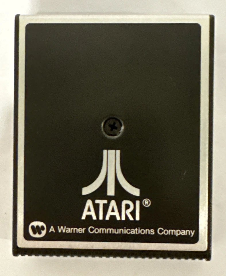 Cartucho de jogo Track & Field Atari 400/800/XL/XE 1984 RX8069 vintage 1984 prata - Imagem 2 de 4