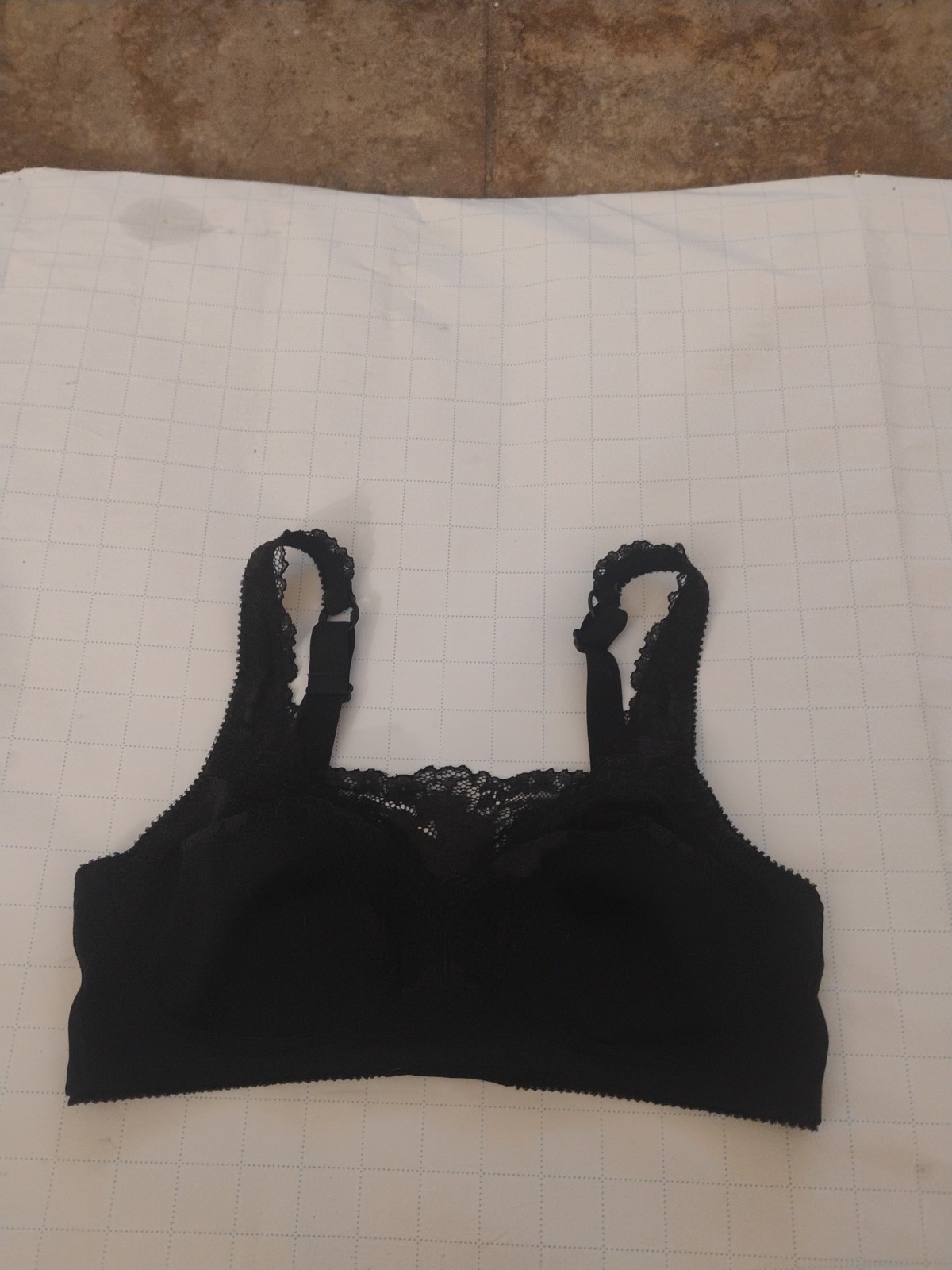 Women's Bra Black Lace Trim Classique Brand Size  34B Wire Free.