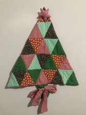 Vintage Quilt Quilted Christmas Tree Wall Hanging 27 Tall Bow Traditional Sewn