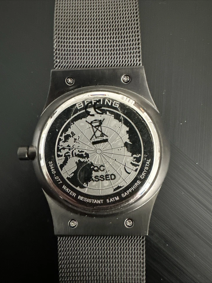 RELÓGIO PRETO ESCOVADO DE CERÂMICA BERING Nunca Usado - Imagem 3 de 3