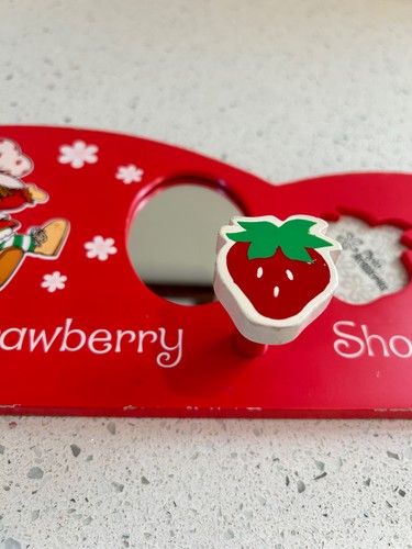STRAWBERRY SHORTCAKE Coat Hanger, Mirror & Photo Frames Hanging Rack - CUTE! - Picture 3 of 11