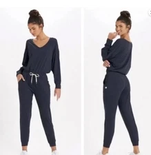 Vuori Lux Jumpsuit Women’s Medium Long Sleeve Jogger Lounge Midnight Heather
