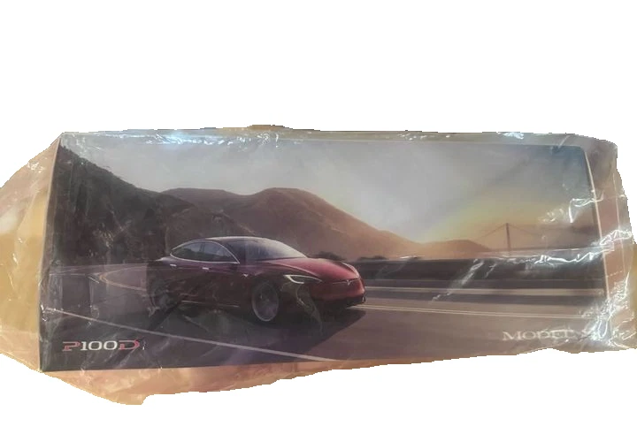 Tesla Model S P100D Multi Coat Rojo Escala 1:18 Diecast Model Car NUEVO Foto 3 de 4