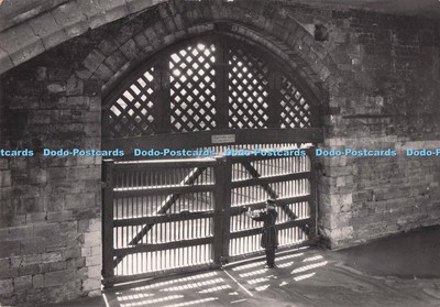 D292685 Tower of London. Verrätertor. Arbeitsministerium. Krone. 1959
