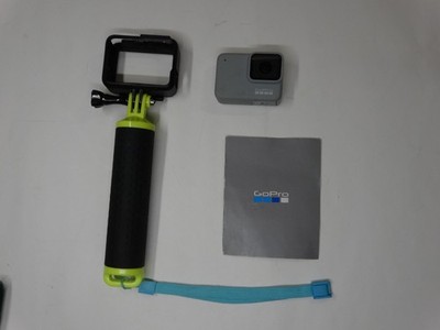 GoPro SPTM1 Hero7 White action camera with handgrip: tested READ