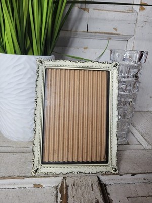 Vintage Ornate Gold Tone Metal Frame 5x7 Glass Has Corner Chip