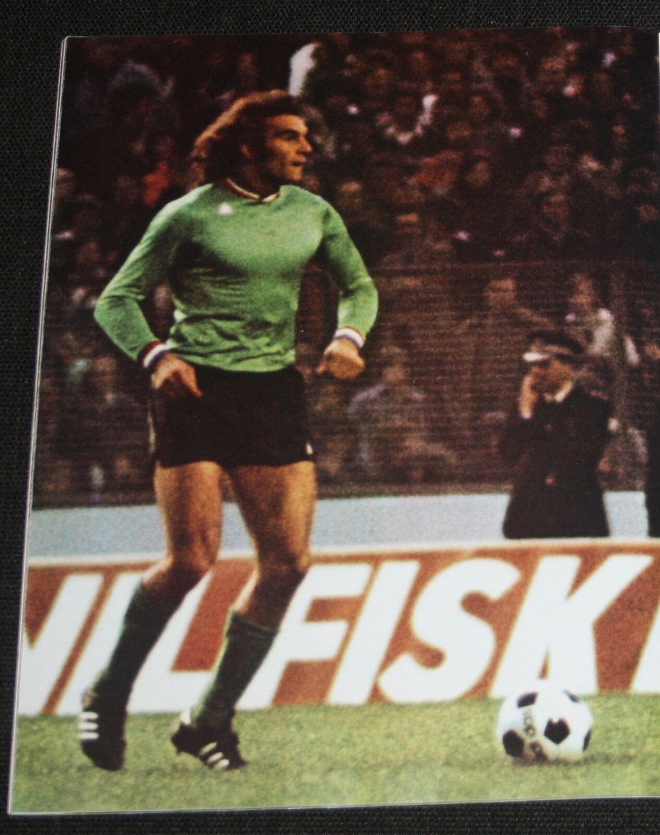 Pin's ASSE Saint-Etienne Vs Bayern Munich 1976 - Football Collector