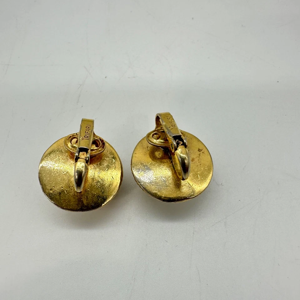 Pendientes de clip vintage Crown Trifari para mujer imitación perlas tono dorado redondos Foto 4 de 4