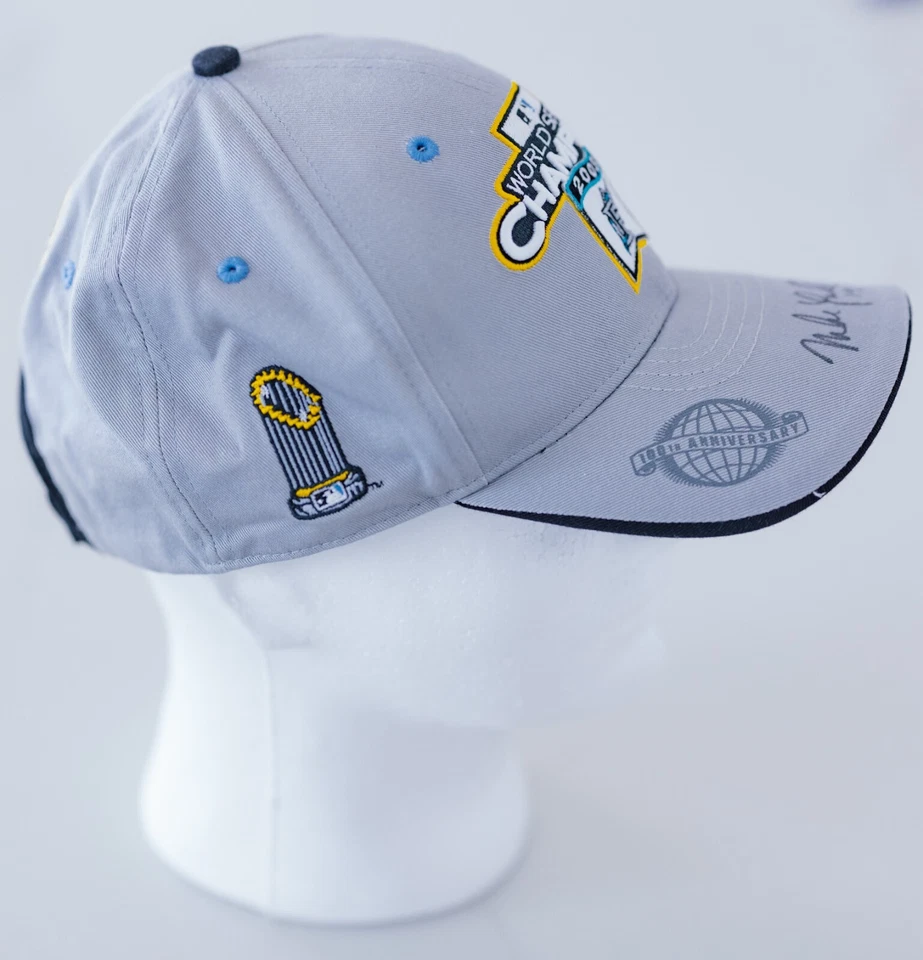 Gorra gris firmada por Mike Lowell del Campeonato de la Serie Mundial de los Marlins de Florida 2003 Foto 3 de 3
