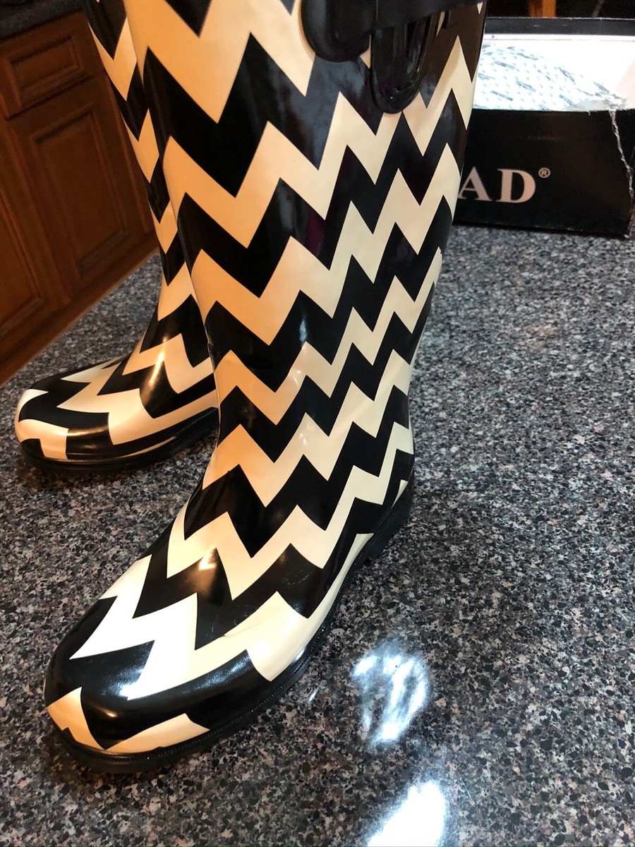 Nomad Footwear Women's Puddles Rain Boot, Black//White Chevron