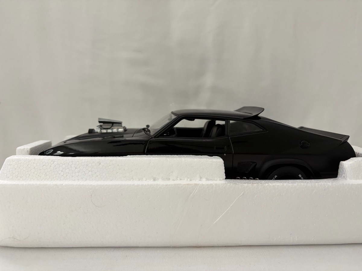 AUTOart Ford XB Falcon 1:18 Scale Interceptor Car Diecast