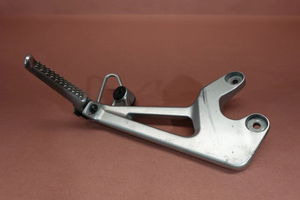 Clavija trasera ligera para pasajero Honda Interceptor 800 VFR800 1998-2001 Foto 2 de 4