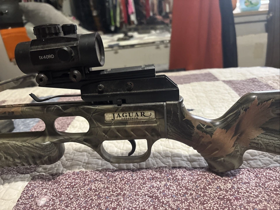 Ballesta Jaguar P.L. Con mira telescópica y 2 flechas usado estado Foto 4 de 4