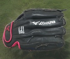Mizuno GPP-1155F1 Girls 11.5  Jenny Finch Softball Glove Right Hand Throw in EUC