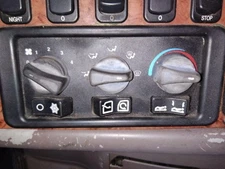 PETERBILT 387 TEMPERATURE CONTROL 3787730