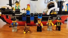 LEGO System: Red Beard Runner Pirate Ship (6289) - Complete W Instructions & Box