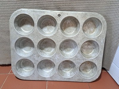 10x13 inch Vintage Muffinaire Aluminum Cupcake Muffin Tin Dayton Ohio USA Bake