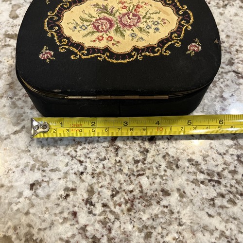 Vintage Floral Embroidered Tapestry And Black Purse Gold And Kisslock B - Picture 12 of 14