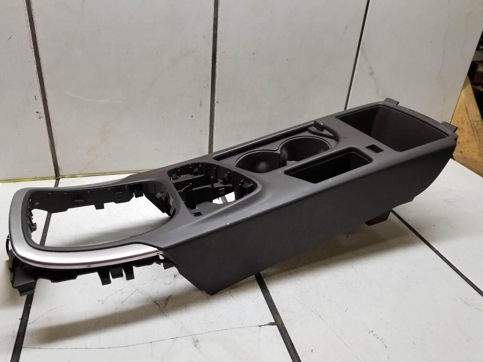 2012 BUICK REGAL CENTER CONSOLE TOP SECTION W/ CUP HOLDERS eBay