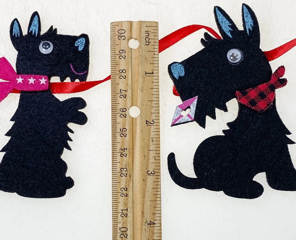 "Guirnalda de cuerdas banner de 60"" corazones de perros negros de fieltro cortado" Foto 3 de 3