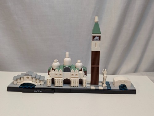 LEGO Architecture VENEZIA, Italia (21026) - Costruzione completa (senza scatola o manuale)