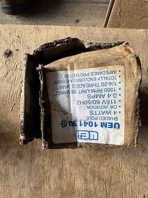 Uei Uem 1041