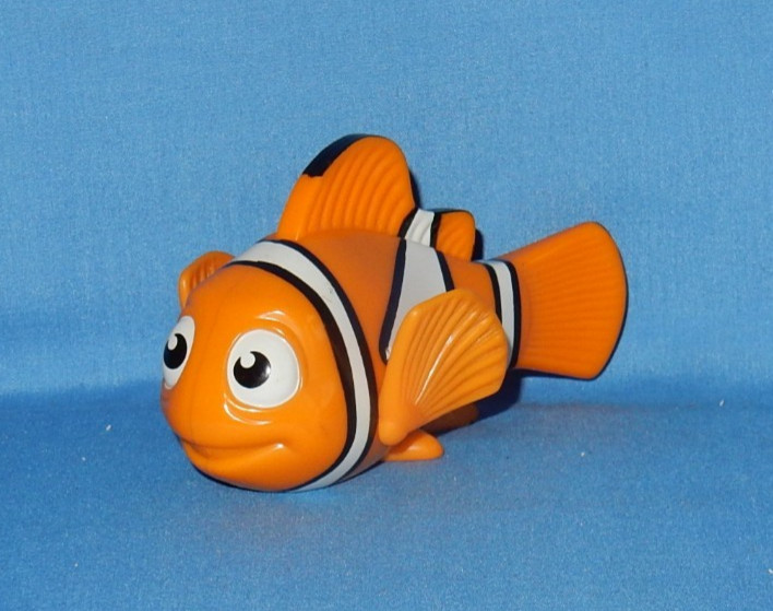 Disney Pixar McDonalds 2003 Finding Nemo Clown Fish Happy Meal Squirt Toy