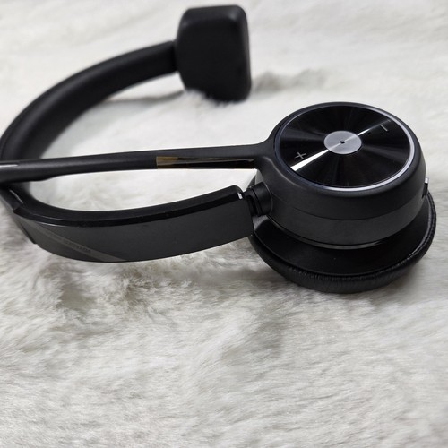 Plantronics by POLY Voyager 4310 UC Single Ear Wireless Bluetooth Headset - Picture 4 of 13