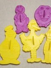 Sesame Street  Barney Wilton Cookie Cutters Yellow 1971-1977 Vintage-Set Of 7 — photo 2