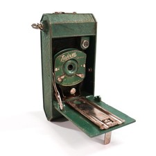 Vintage Falcon Folding Camera Green Utility Mfg Co For Parts or Repair READ