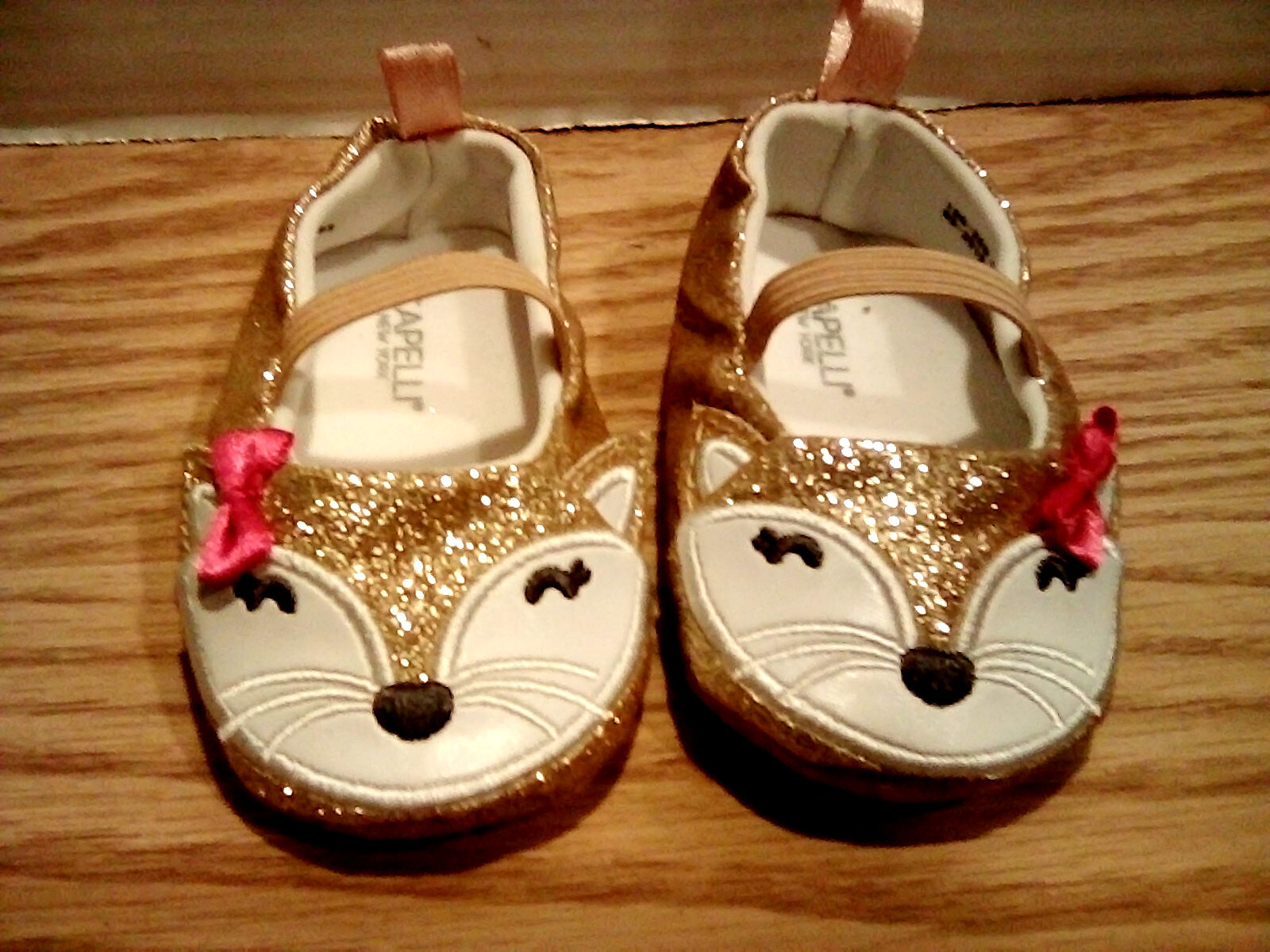 Shimmering Gold Cat Face New.
