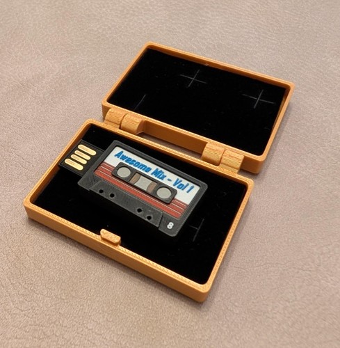 Awesome Mix Vol 1 USB 8GB – Guardians of the Galaxy Style Cassette - 第 3/6 張圖片