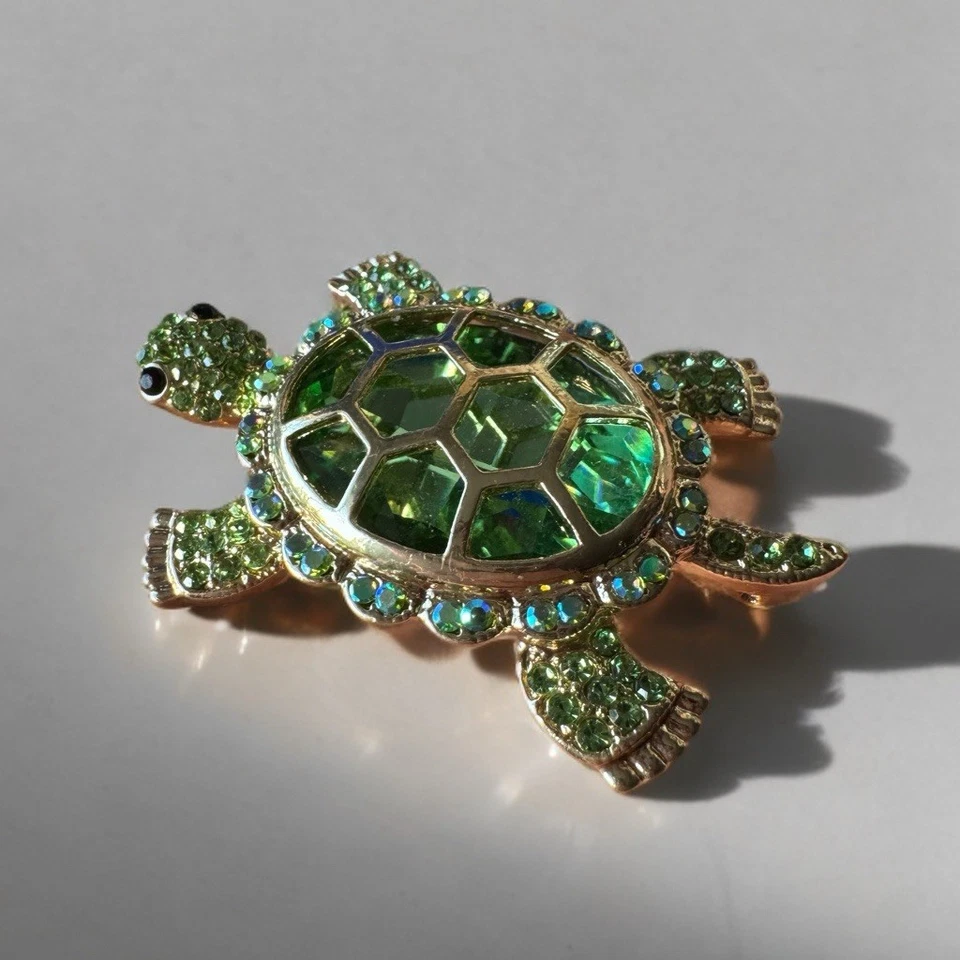 Broche Tortuga Estrás Verde De Colección Tono Dorado Tortuga Marina Prendedor Concha Brillante Foto 2 de 4
