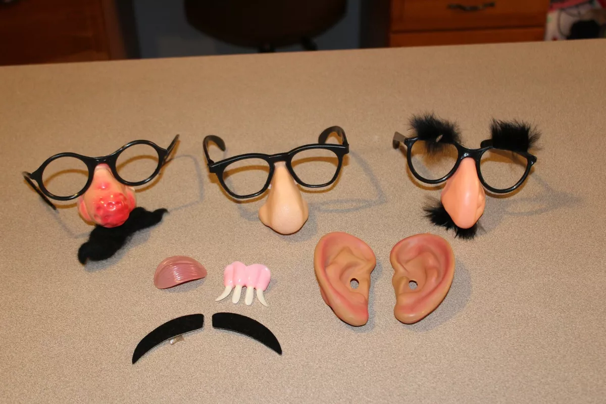 Plastic nose and glasses hotsell