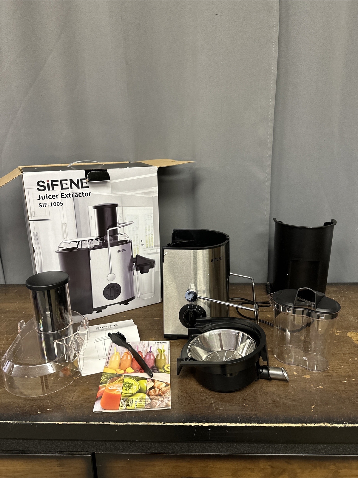 SiFENE Juicer Machine, 800W Juicer with 3.2" Big Mouth for Whole Fruits and Veg